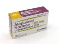 Caja de Alopurinol Normon 100 mg, 100 comprimidos. Medicamento para tratar la gota y otras afecciones, útil también para perros.