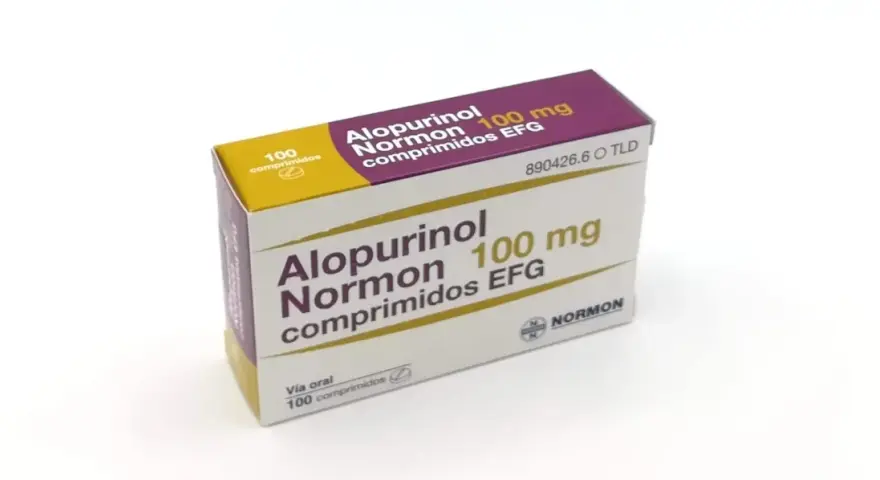 Caja de Alopurinol Normon 100 mg, 100 comprimidos. Medicamento para tratar la gota y otras afecciones, útil también para perros.